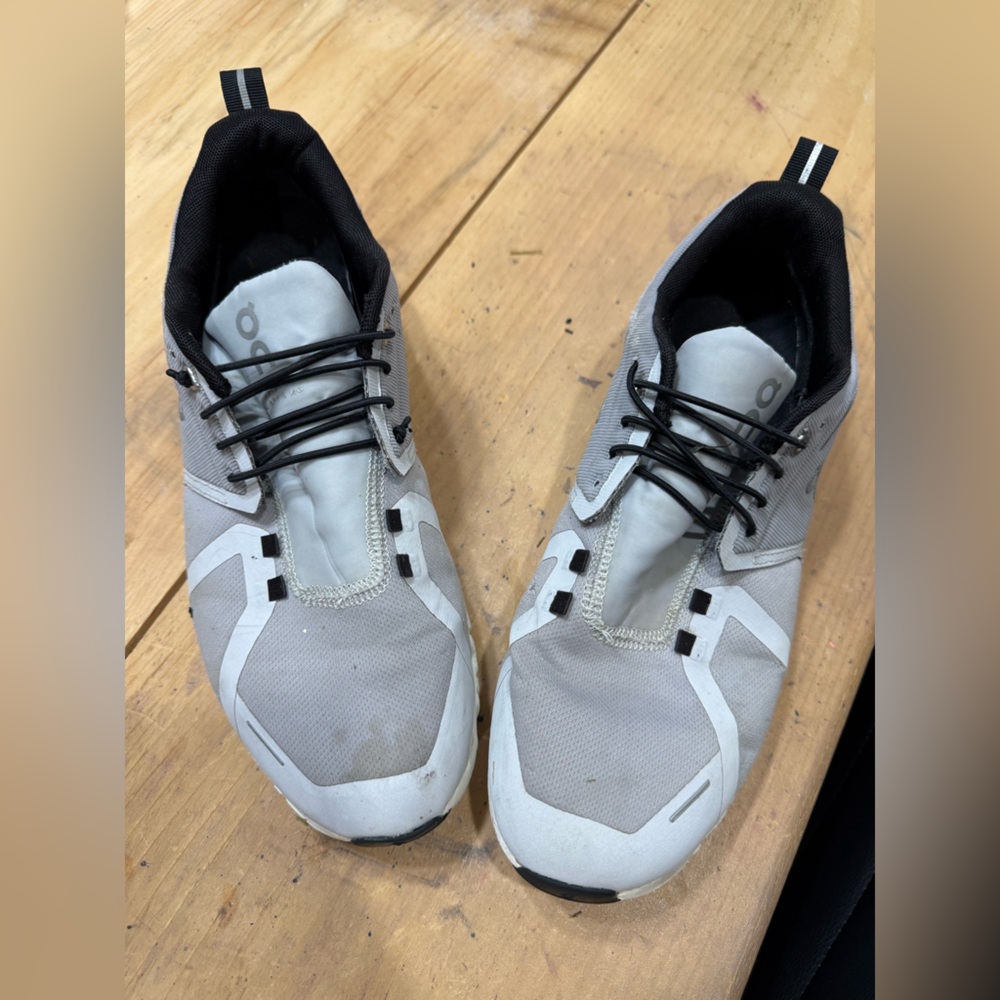On Running Men's White and Gray Athletic Shoes